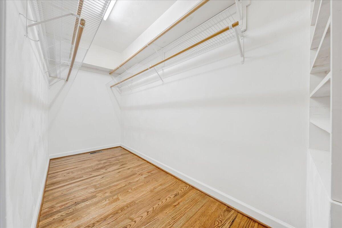 3209 Colonial AVE SW