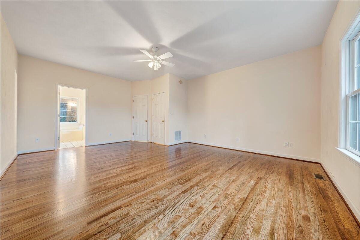 3209 Colonial AVE SW