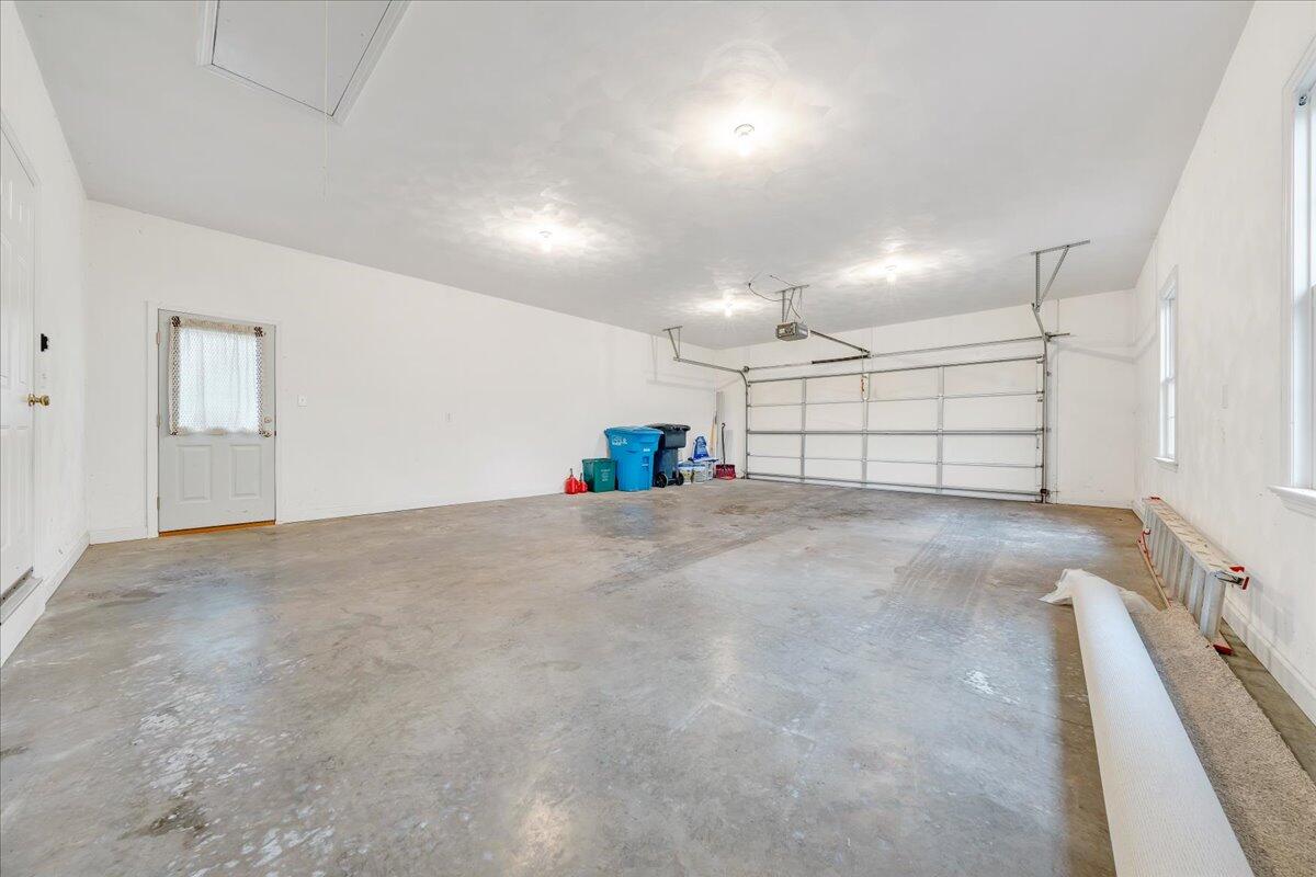 3209 Colonial AVE SW