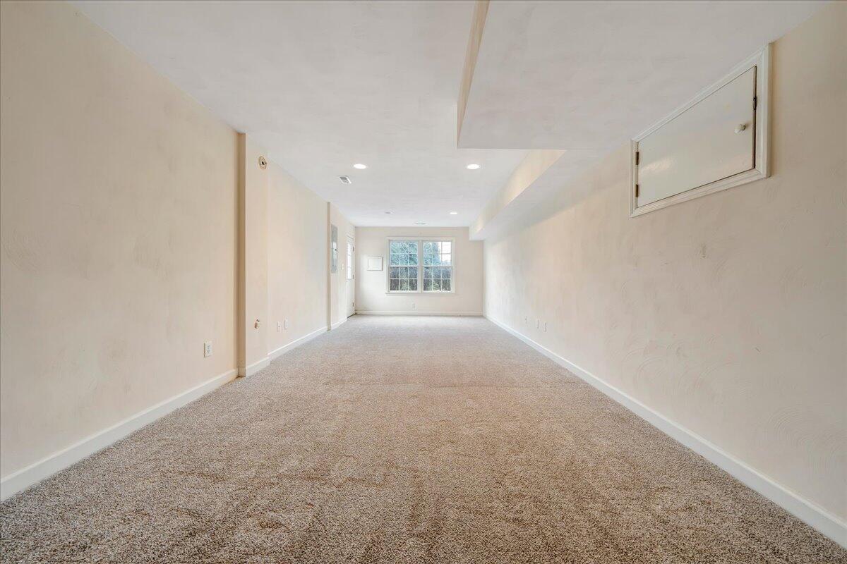 3209 Colonial AVE SW