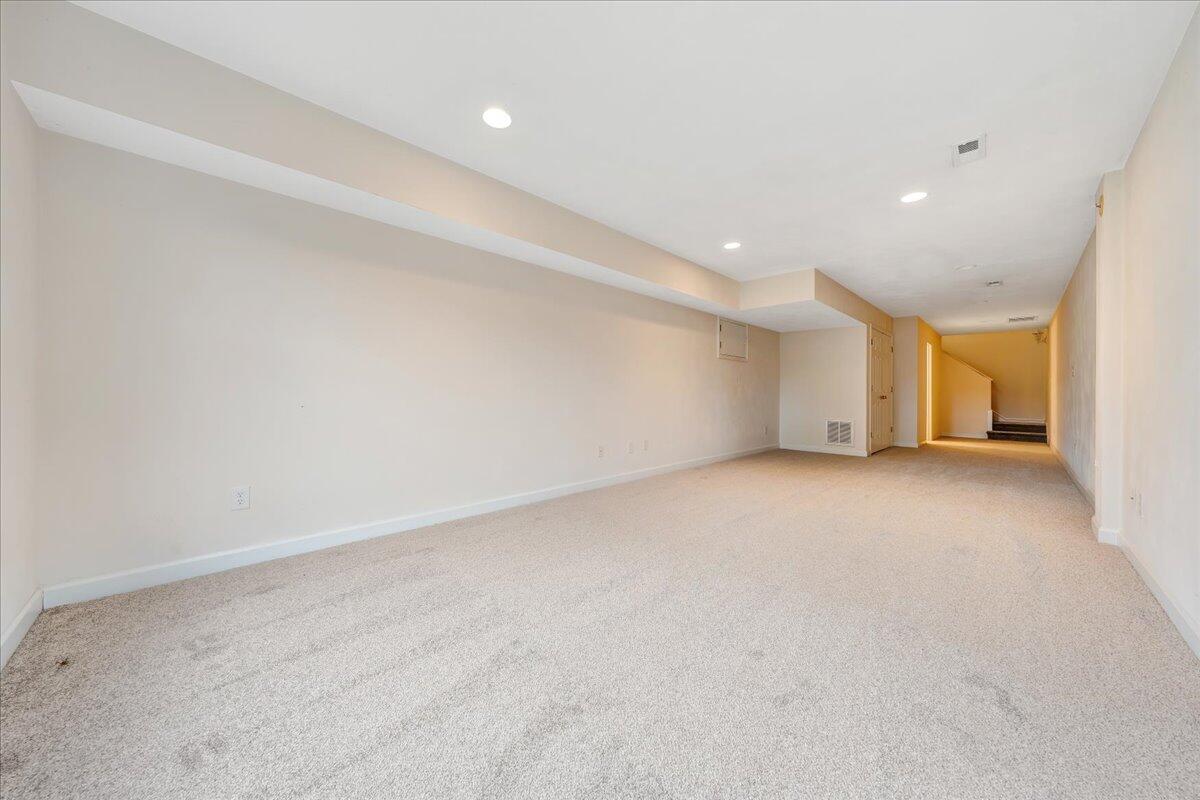 3209 Colonial AVE SW