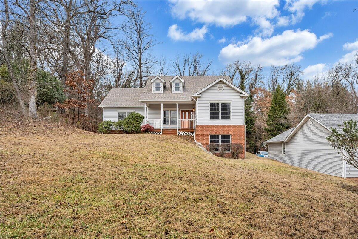 3209 Colonial AVE SW