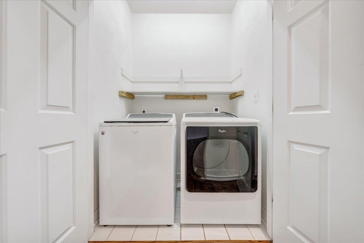 3209 Colonial AVE SW