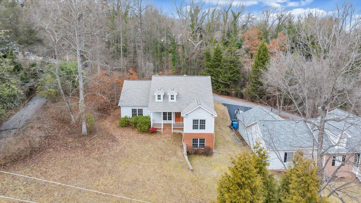 3209 Colonial AVE SW