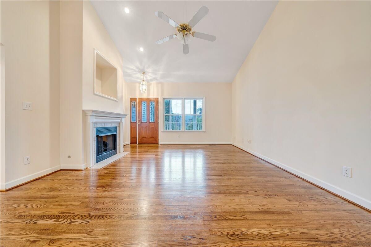 3209 Colonial AVE SW