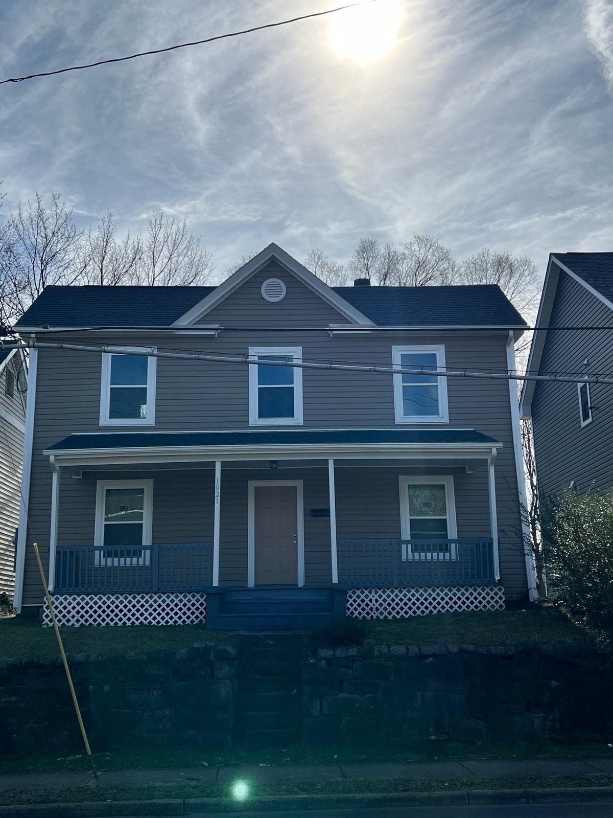 1021 Tazewell AVE SE