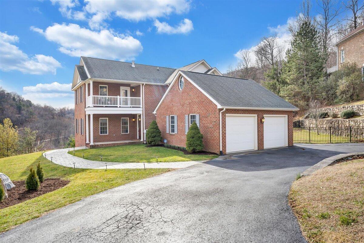 5664 Longridge DR