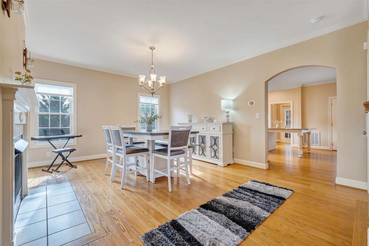 5664 Longridge DR