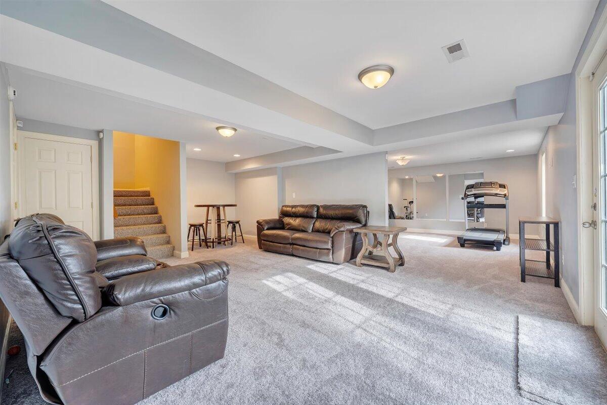5664 Longridge DR