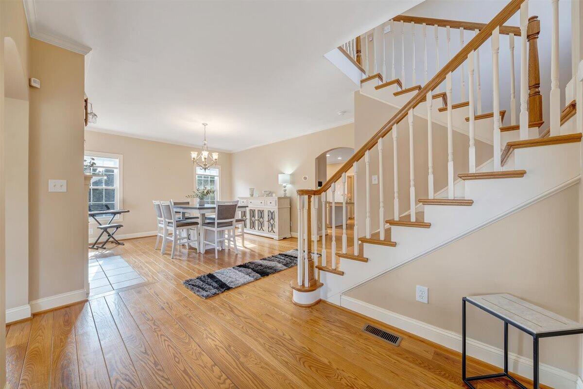 5664 Longridge DR