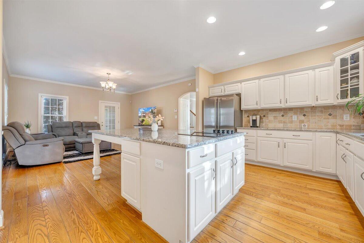 5664 Longridge DR