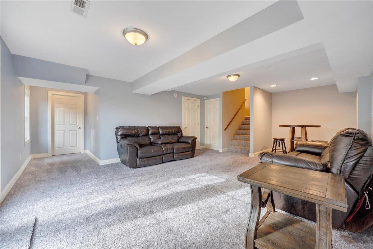 5664 Longridge DR