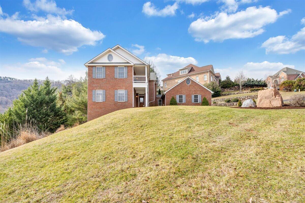 5664 Longridge DR
