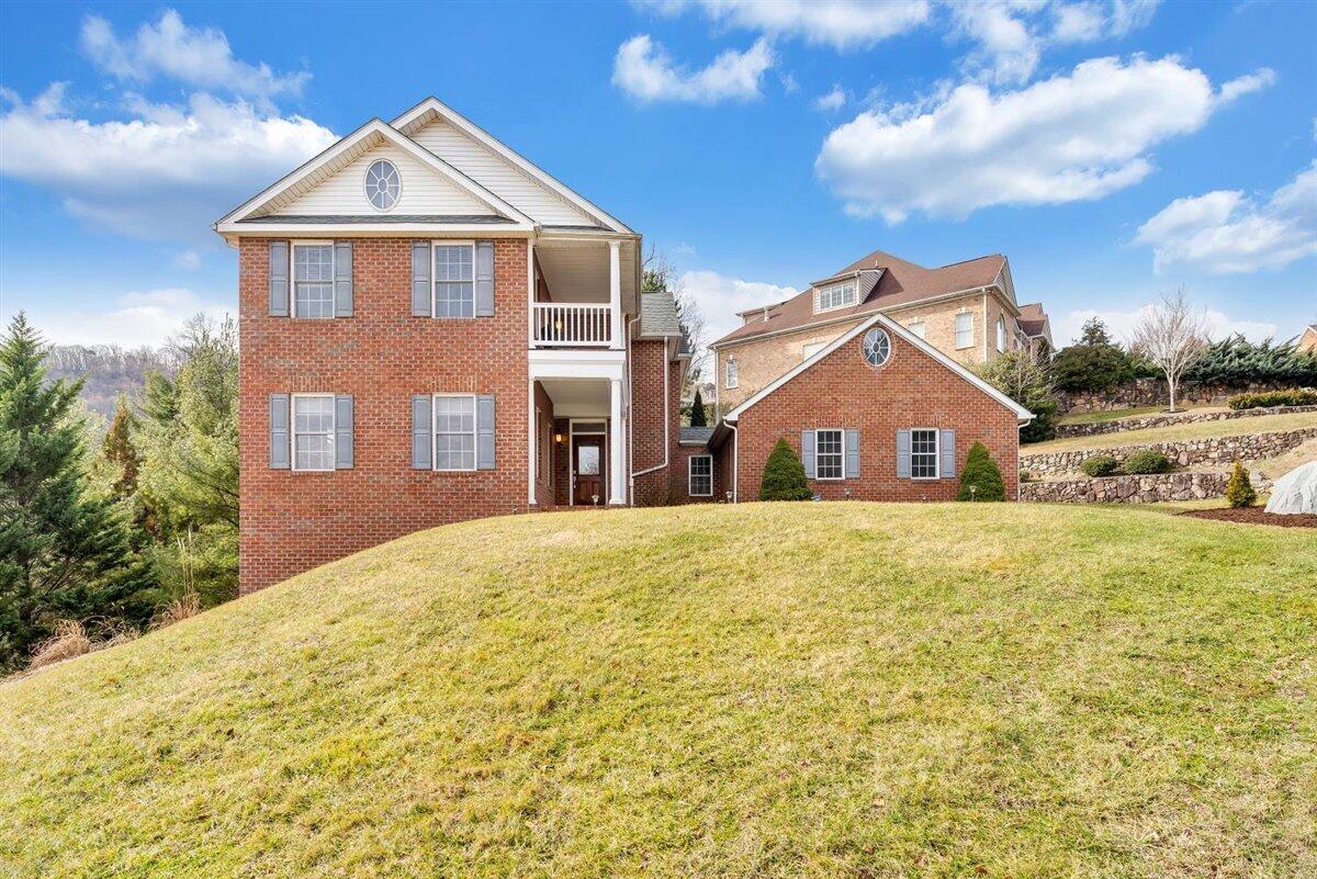 5664 Longridge DR