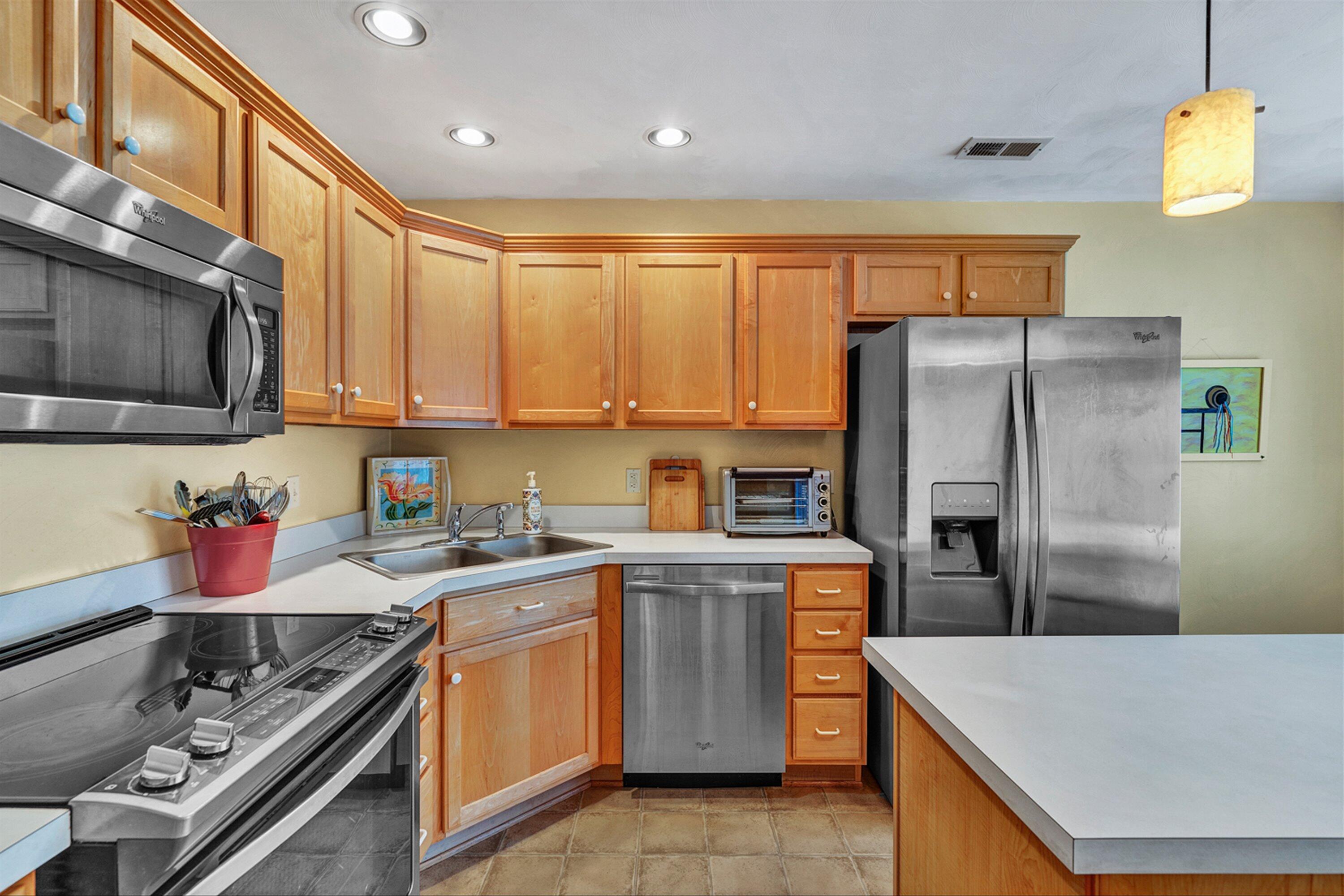 3113 Winterberry Square