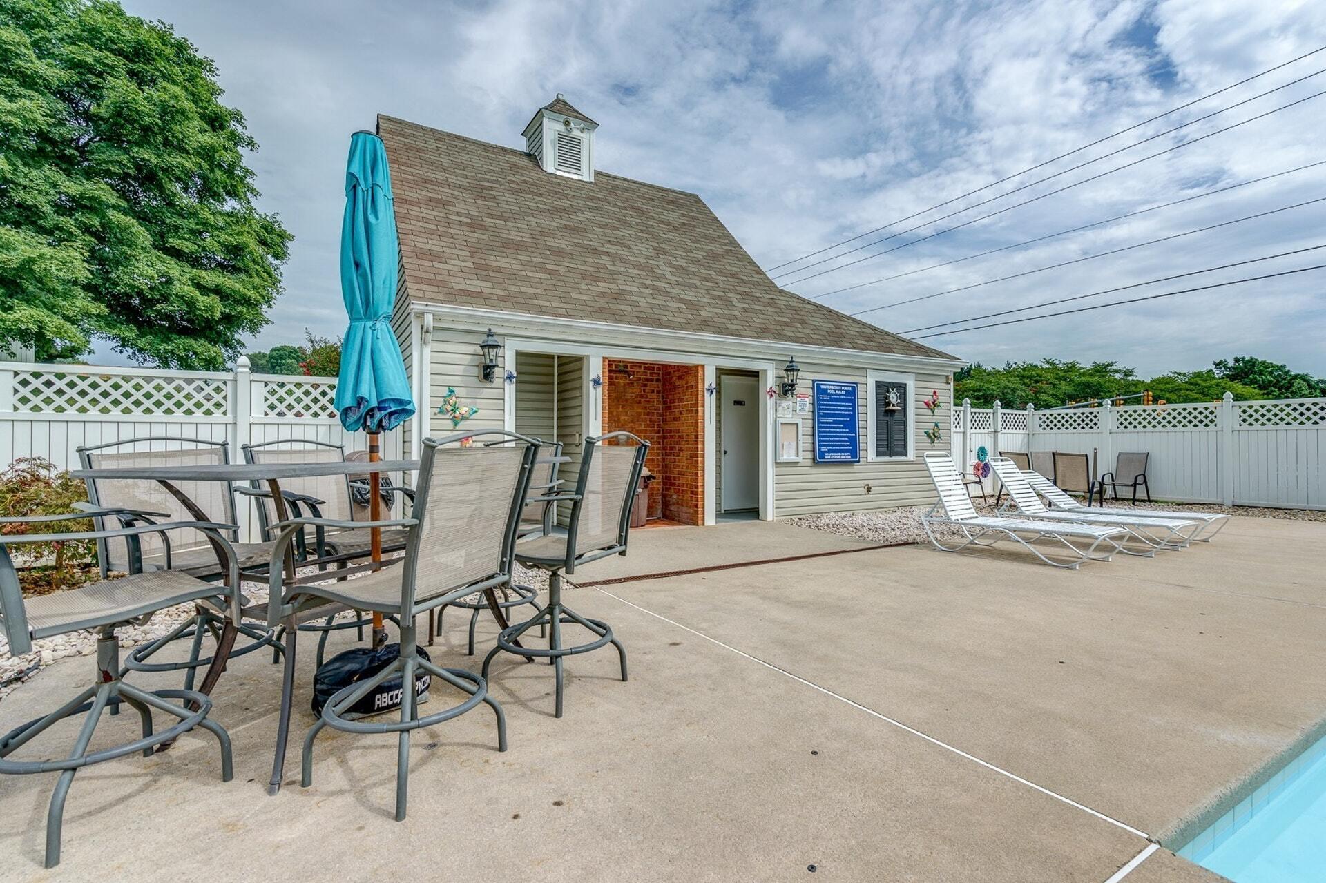 3113 Winterberry Square