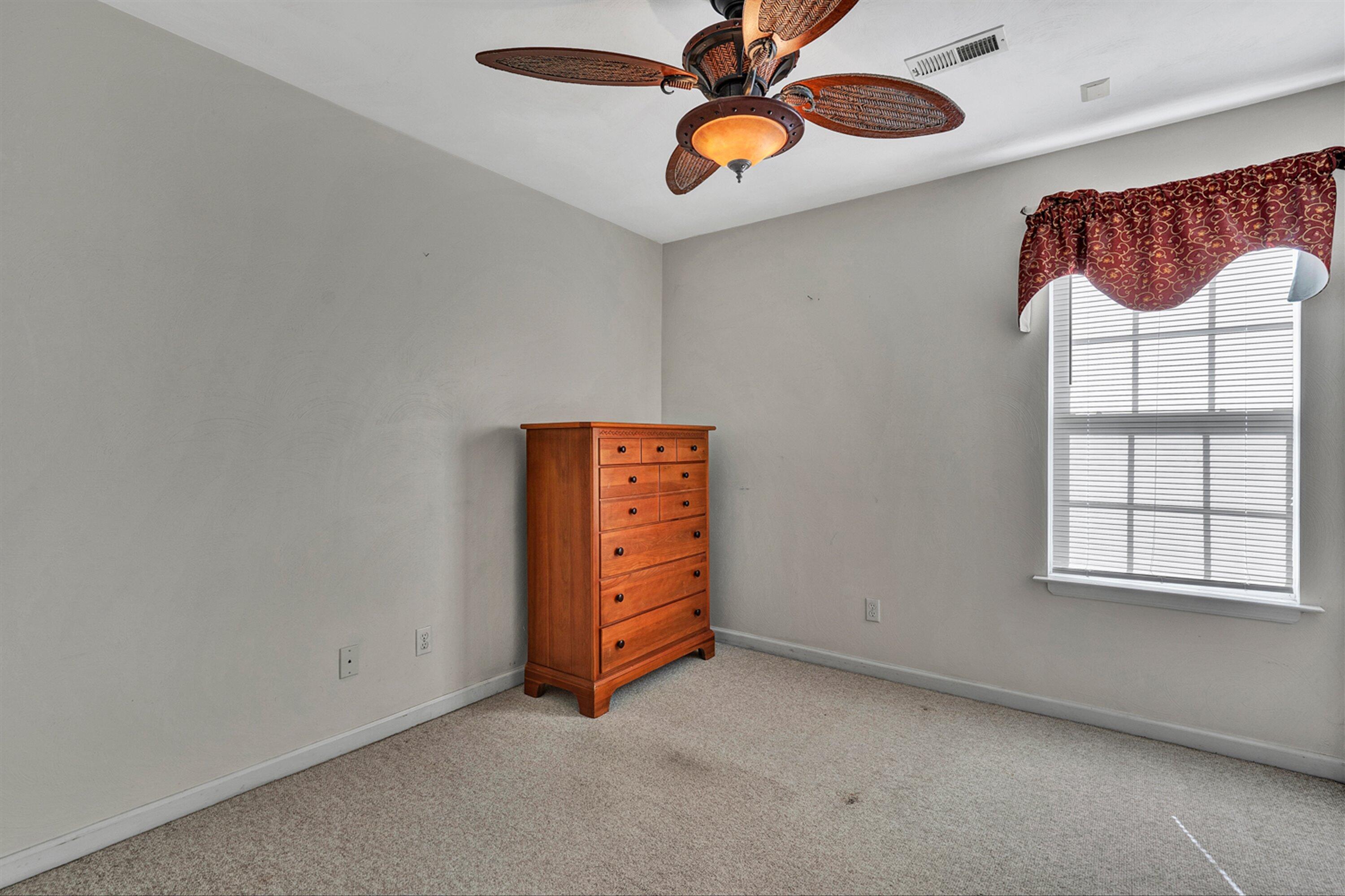 3113 Winterberry Square