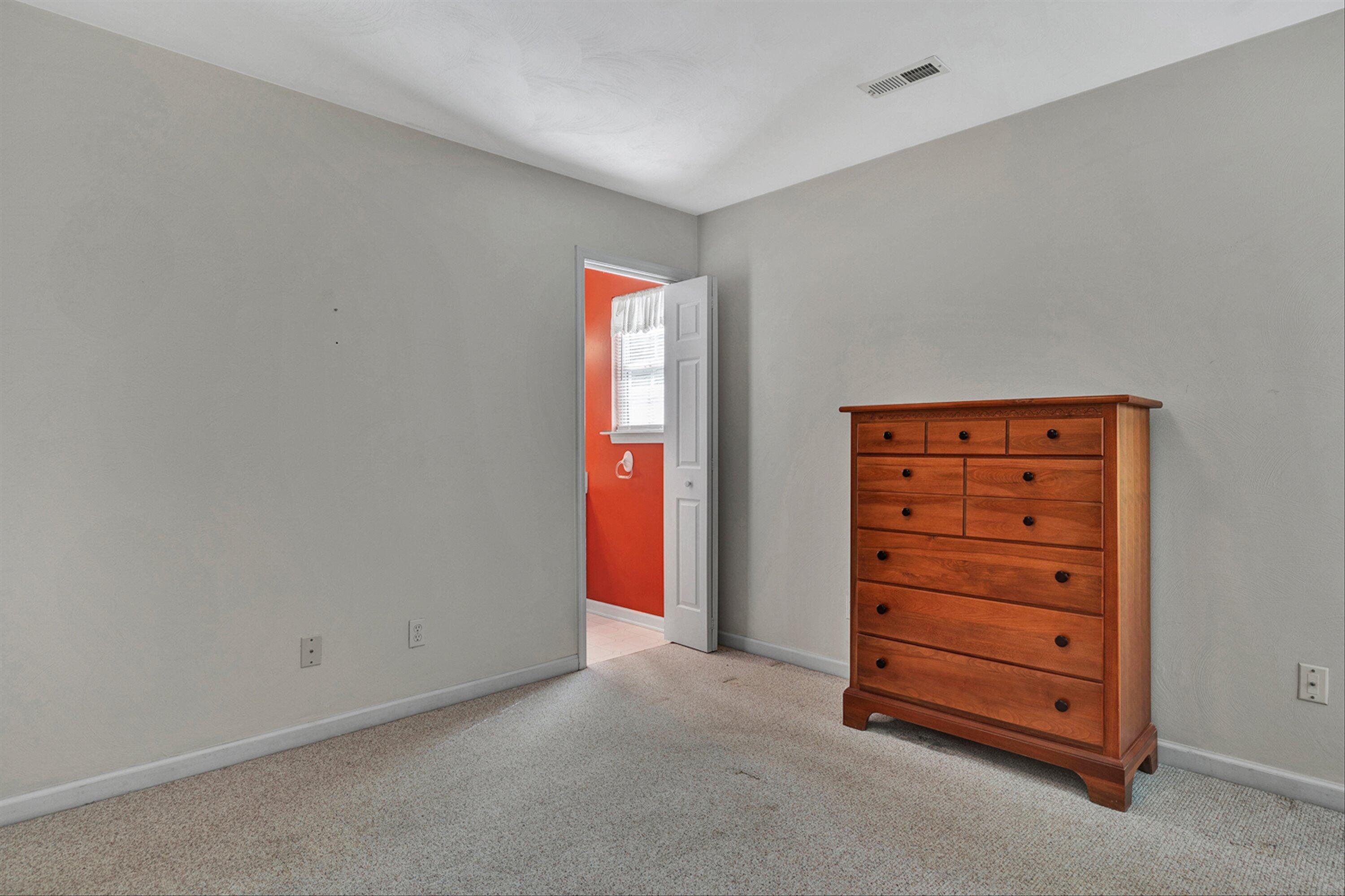 3113 Winterberry Square