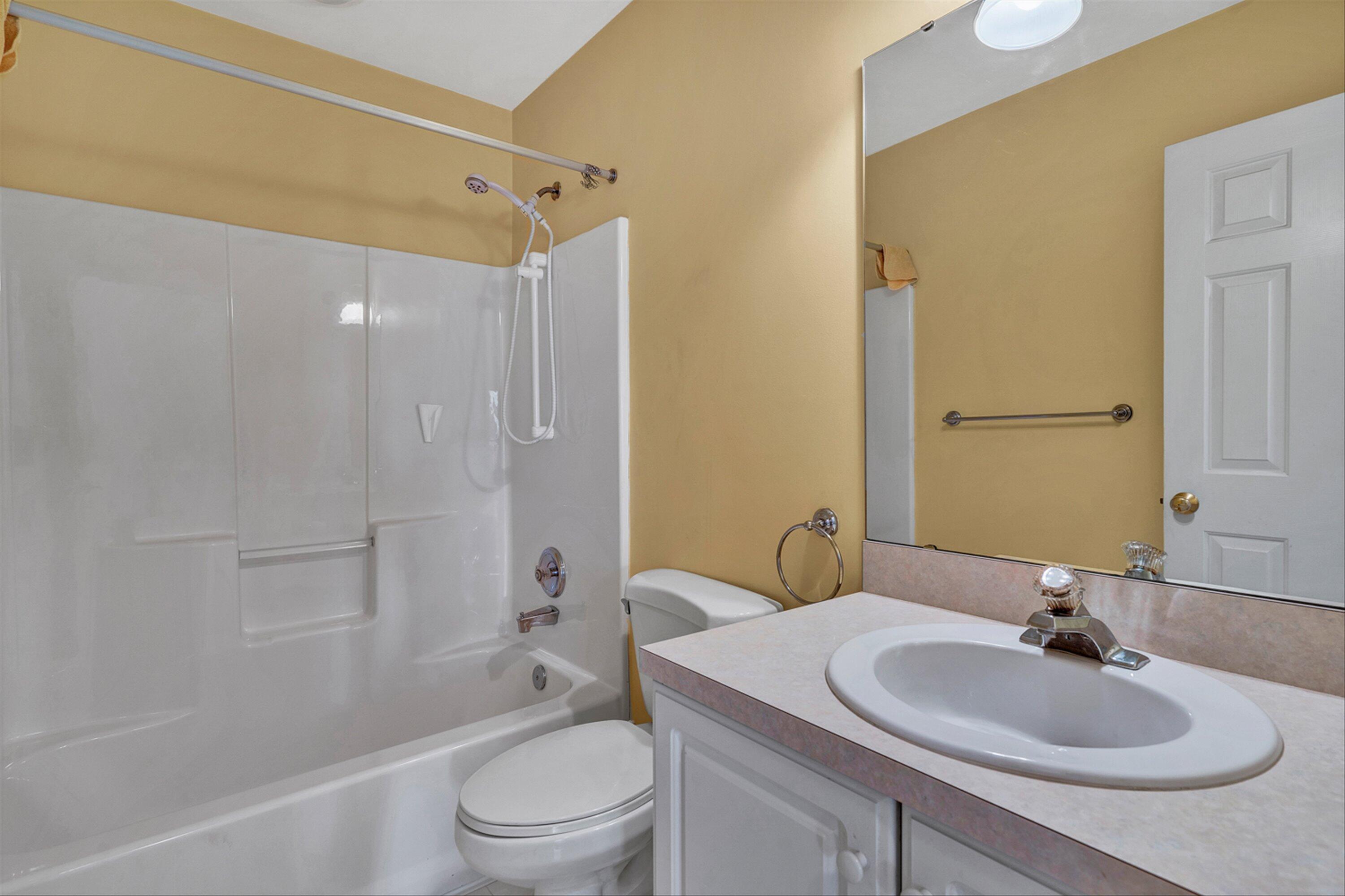 3113 Winterberry Square