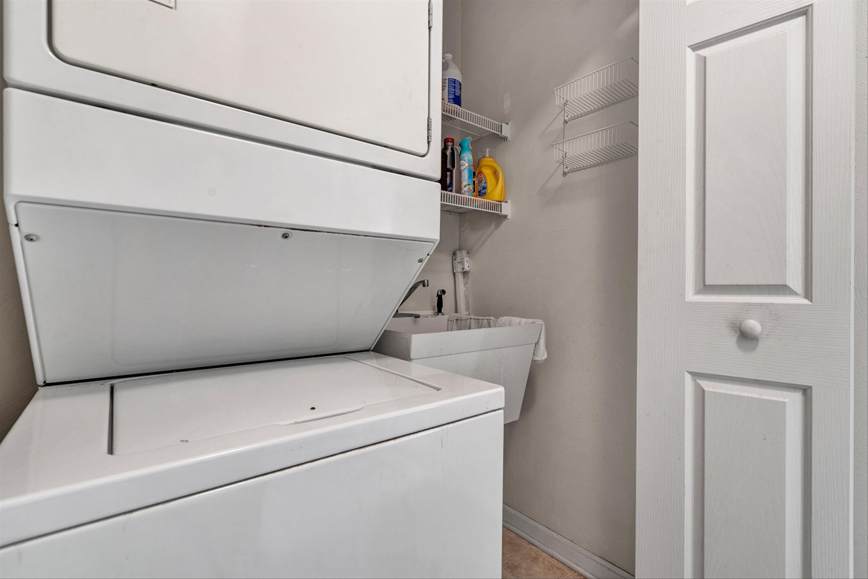 3113 Winterberry Square