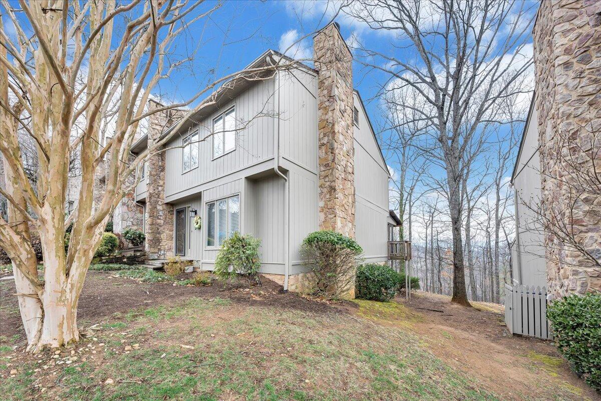 3452 Londonderry CT