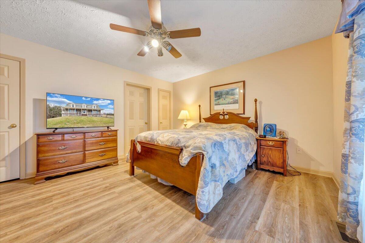51 Fox Run RD