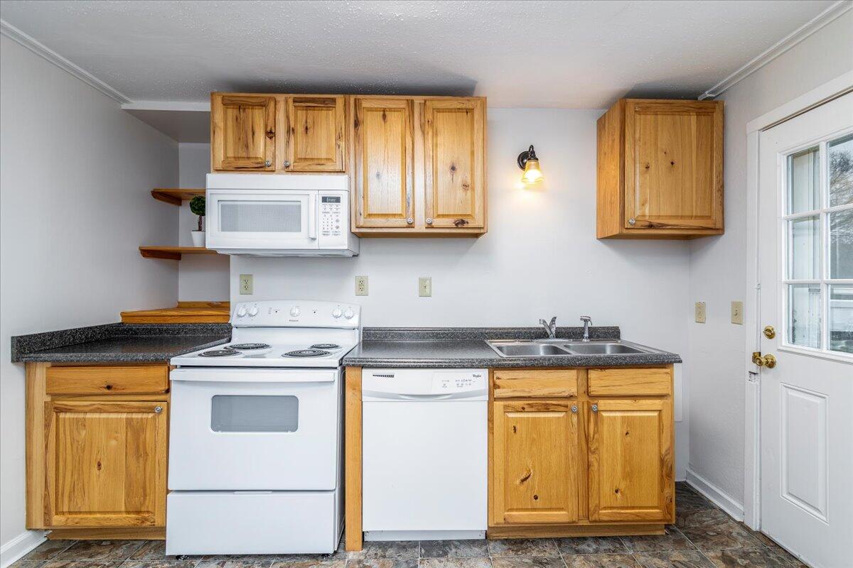 614 & 600 North Mill RD