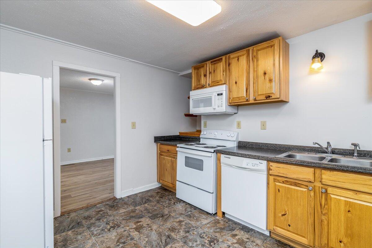 614 & 600 North Mill RD