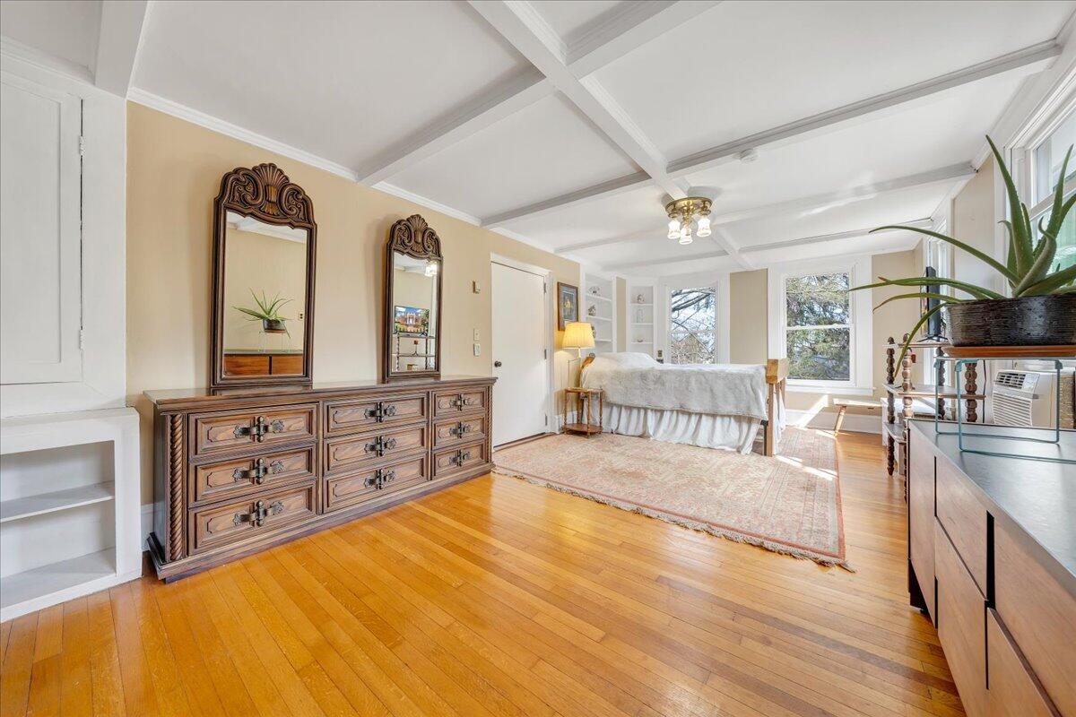 4800 West Main ST