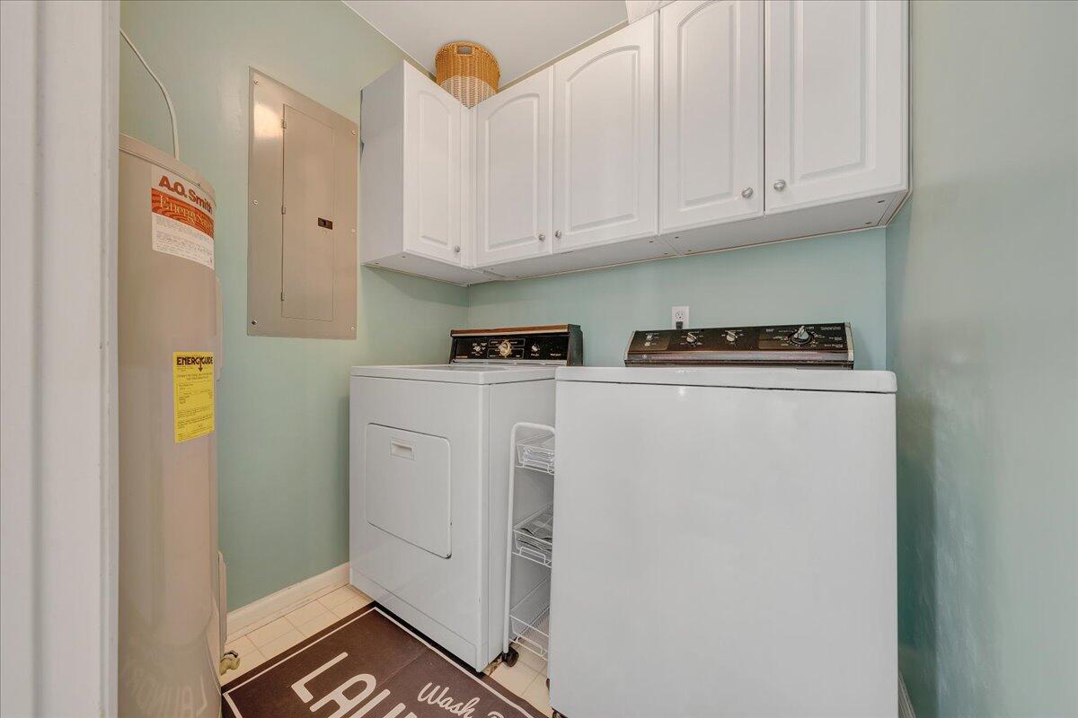 1415 Eanes RD SE