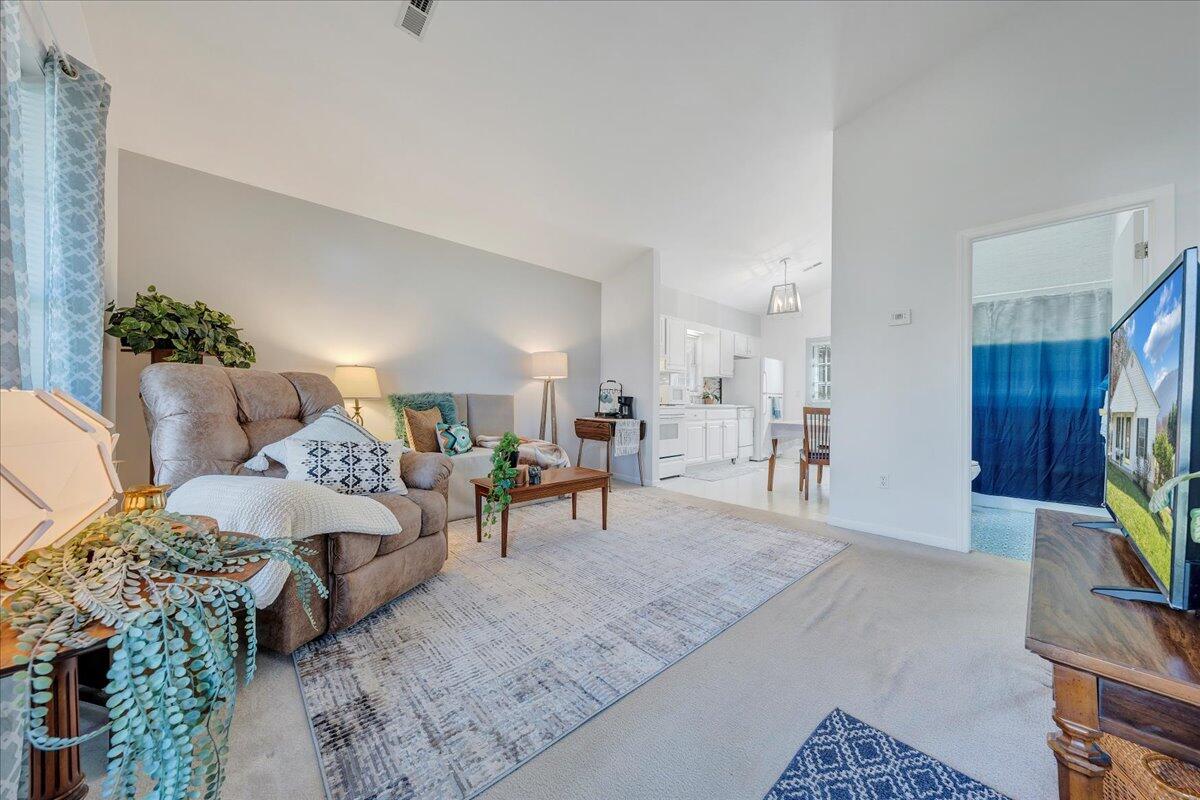 1415 Eanes RD SE