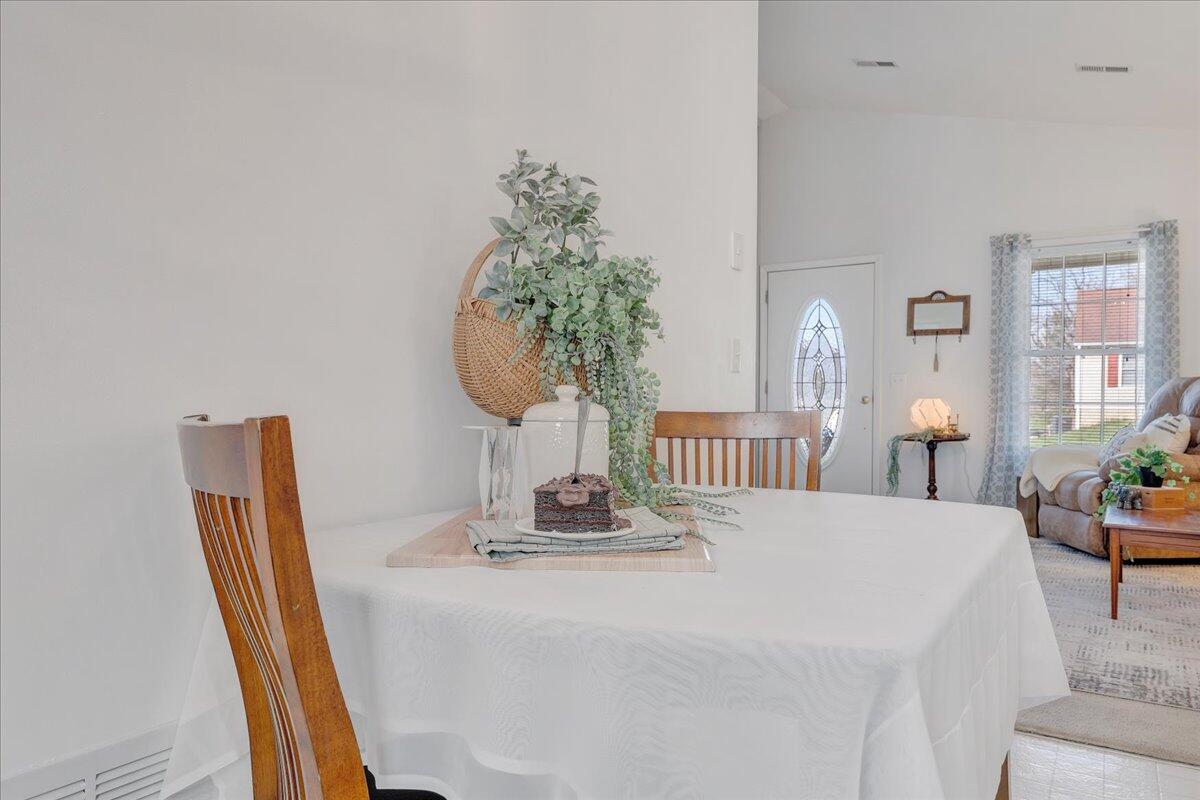 1415 Eanes RD SE