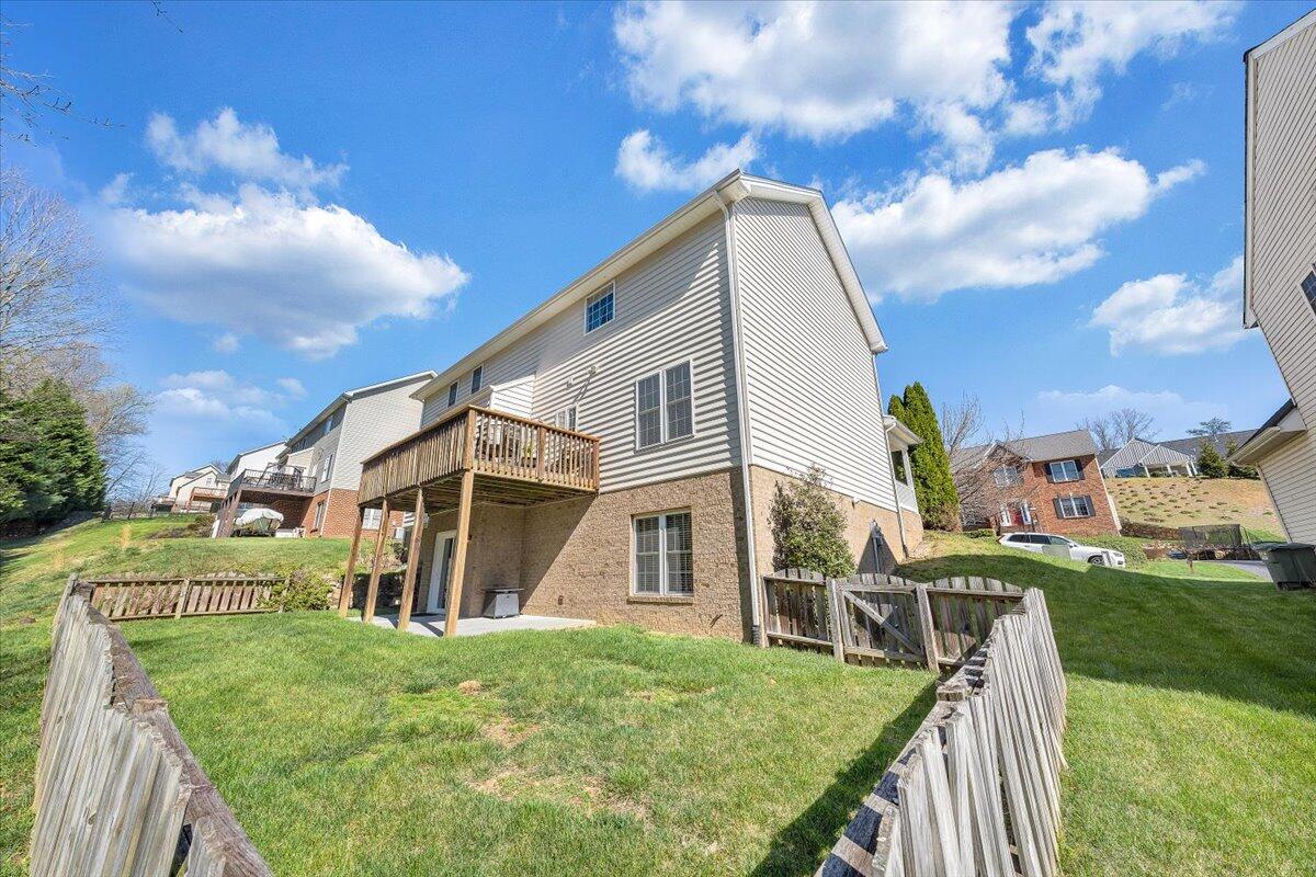 2918 Phillips Brook LN
