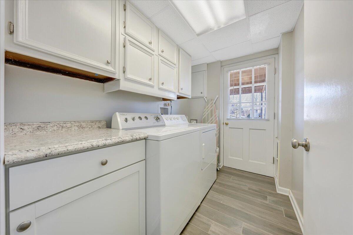 3923 St James CIR SW