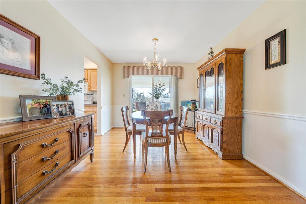 3923 St James CIR SW