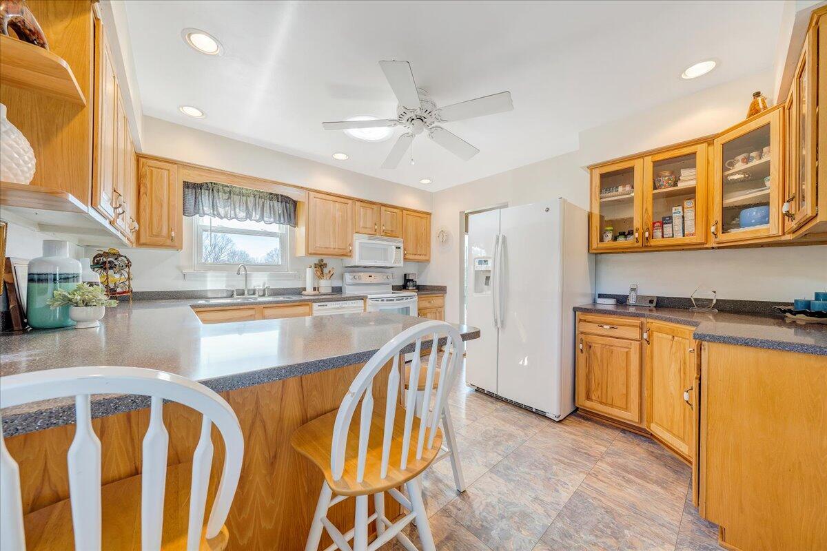 3923 St James CIR SW