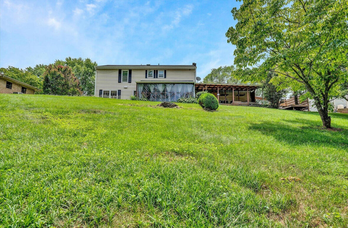 8126 Running Deer LN
