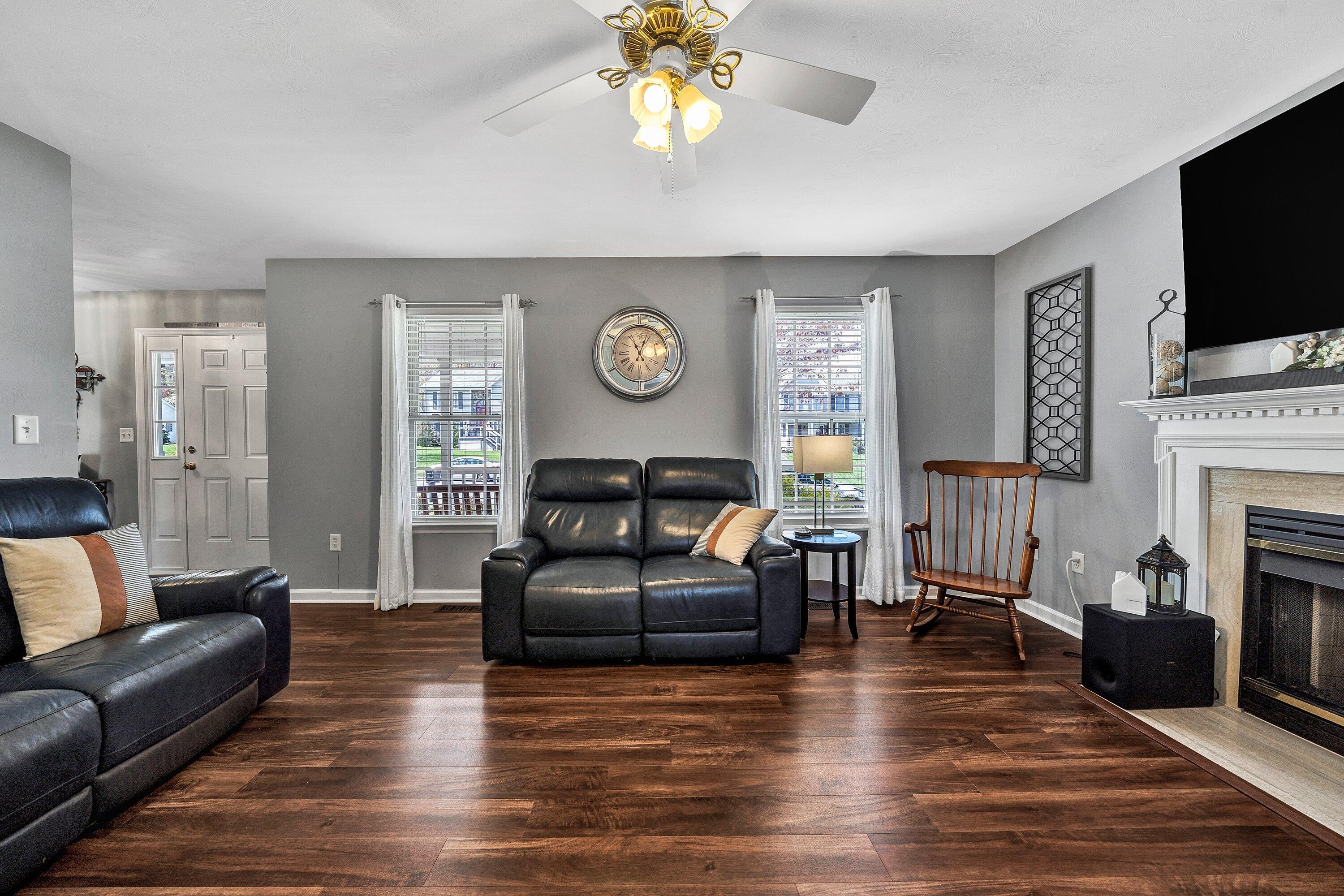 3129 Valley Stream DR