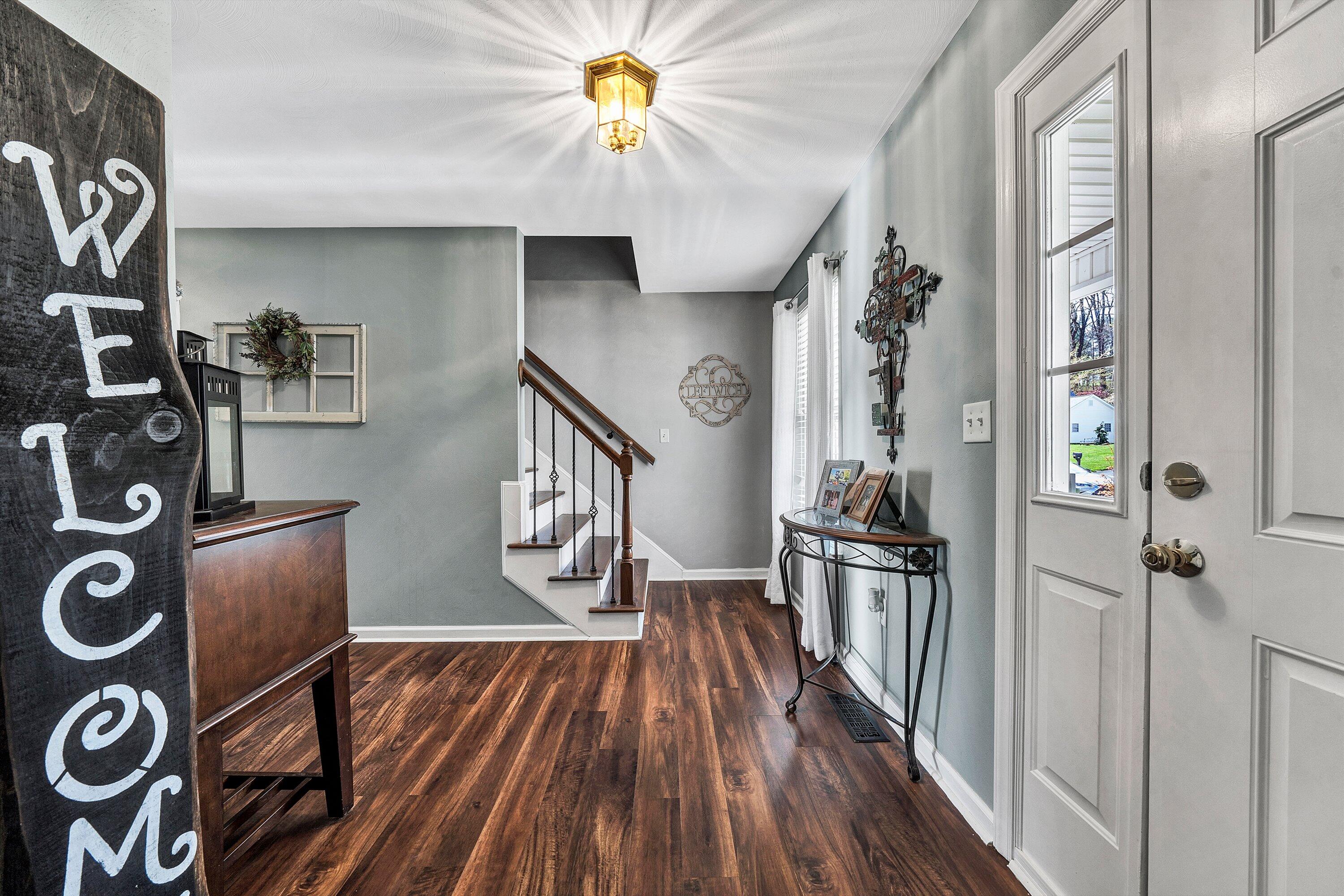 3129 Valley Stream DR