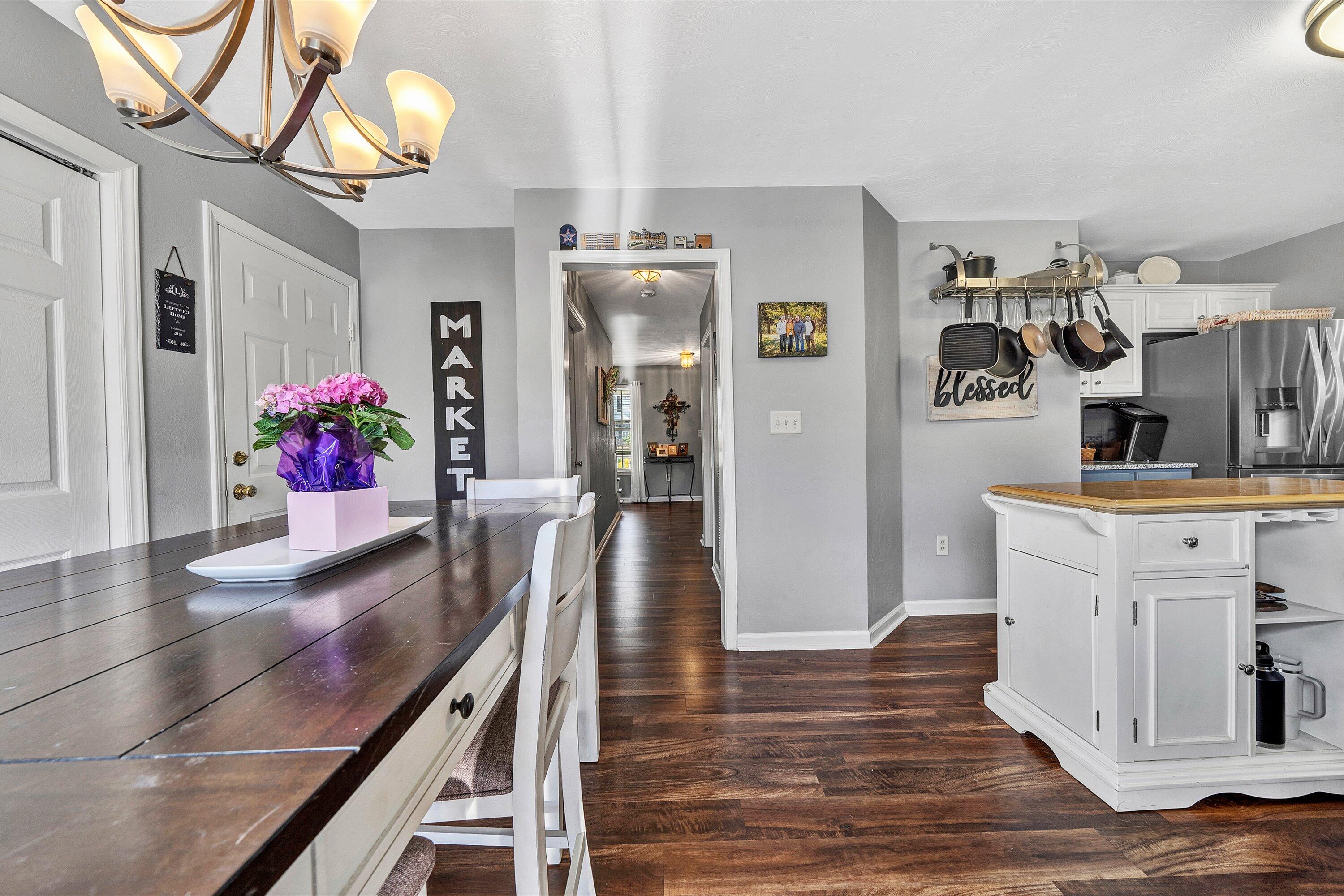 3129 Valley Stream DR