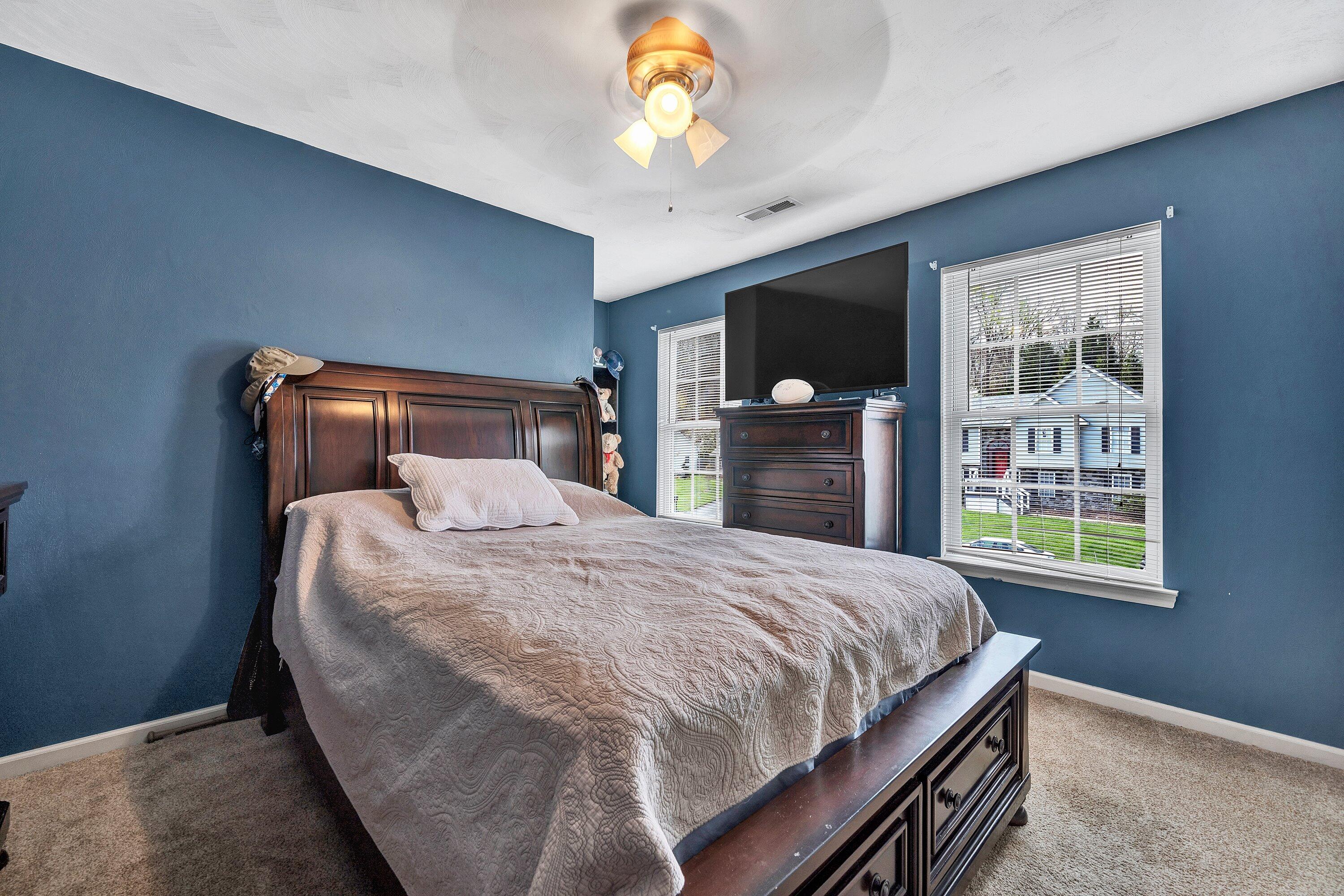 3129 Valley Stream DR