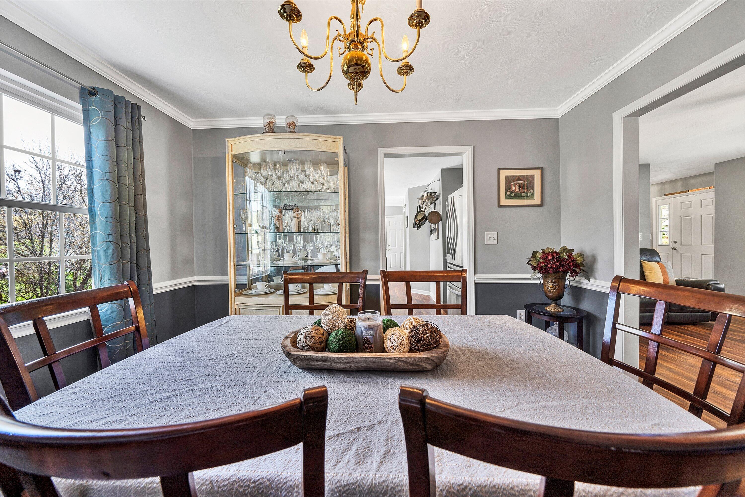 3129 Valley Stream DR