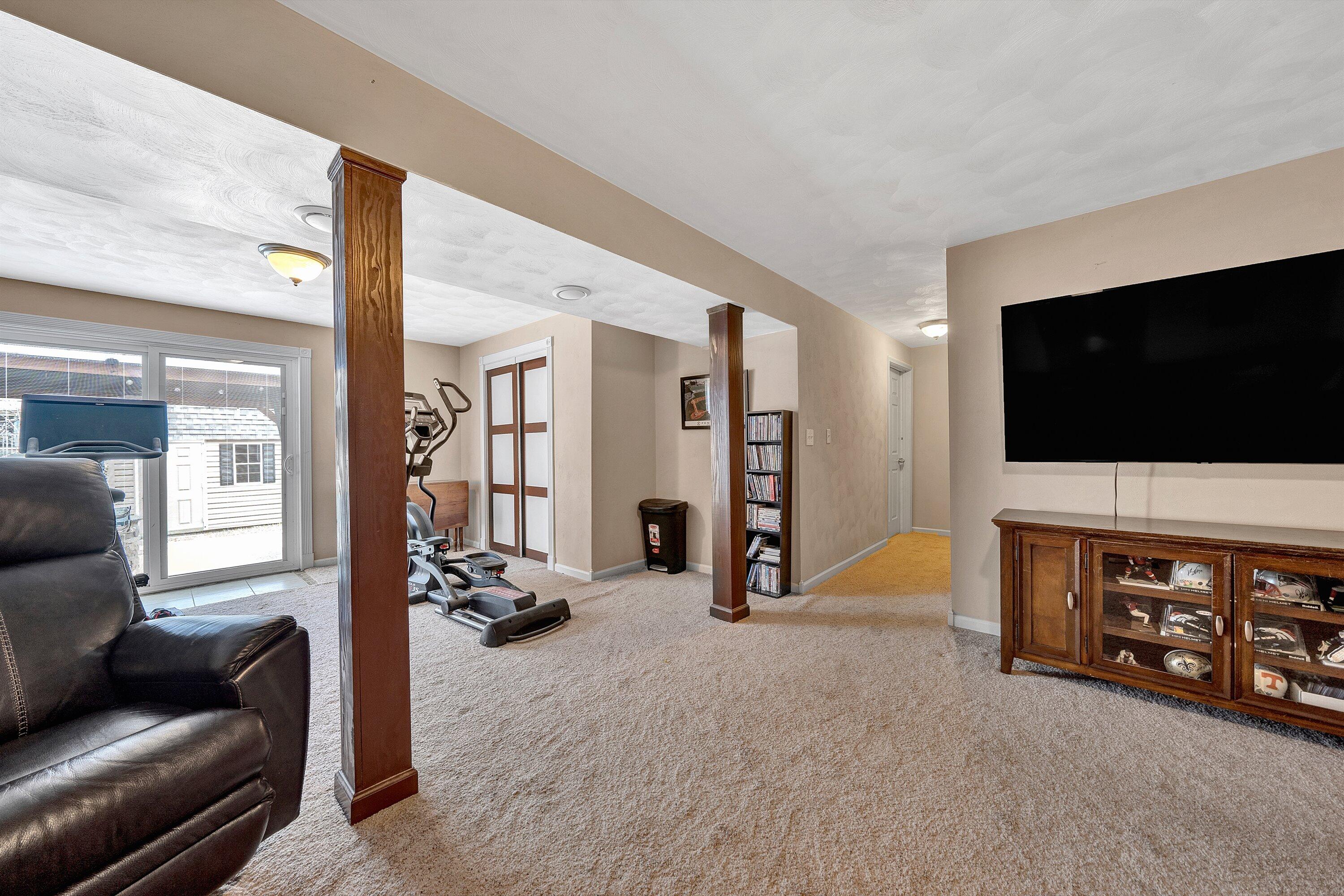 3129 Valley Stream DR