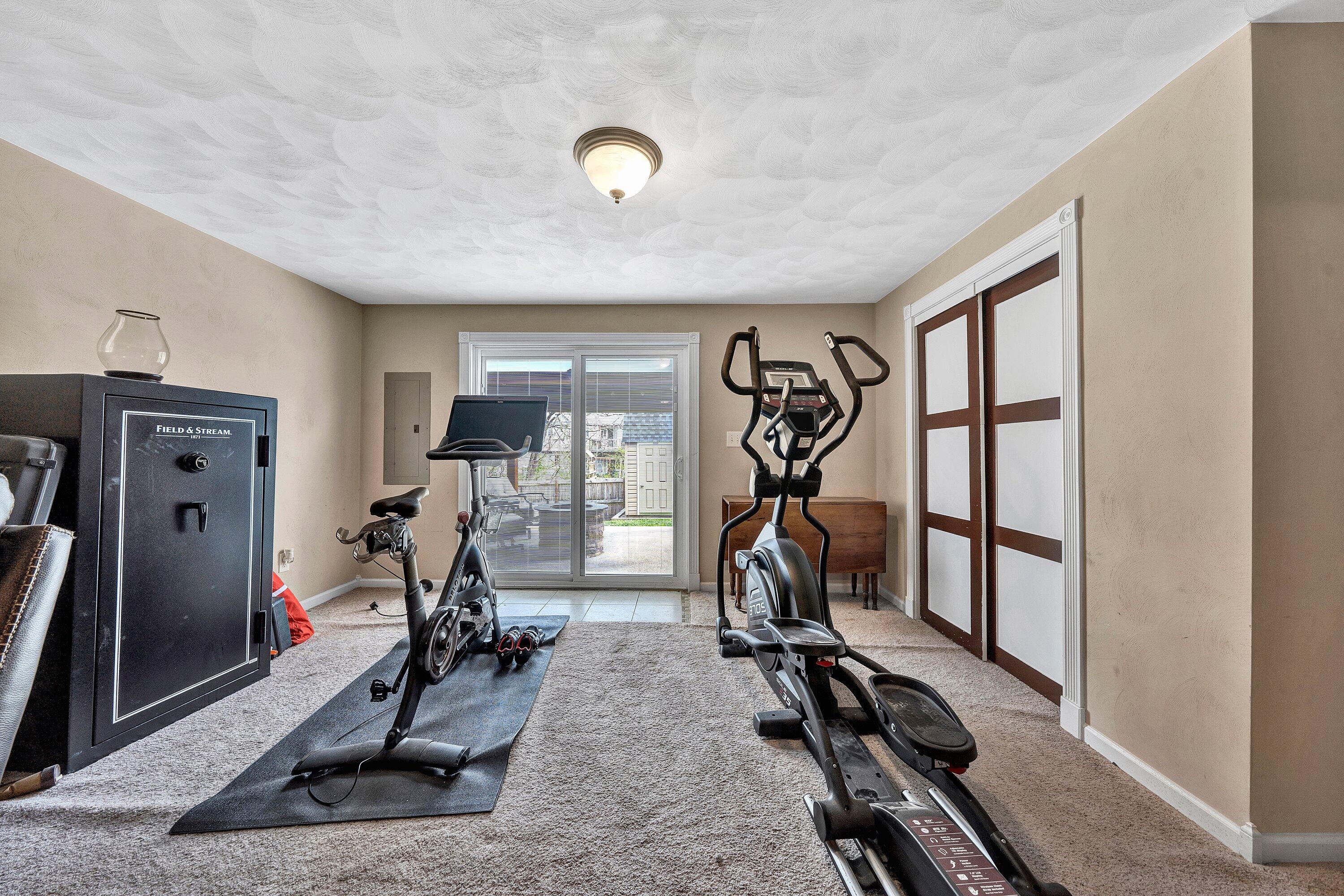 3129 Valley Stream DR