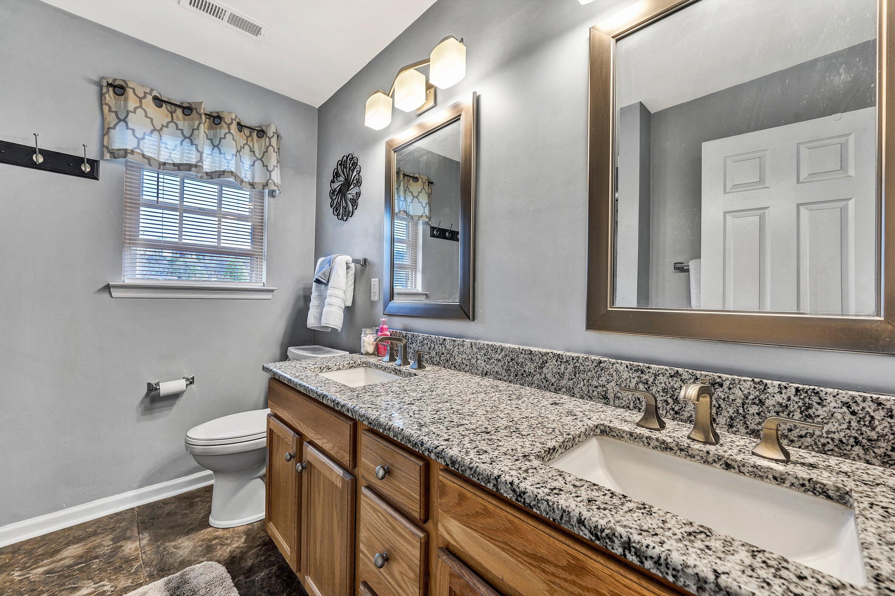 3129 Valley Stream DR