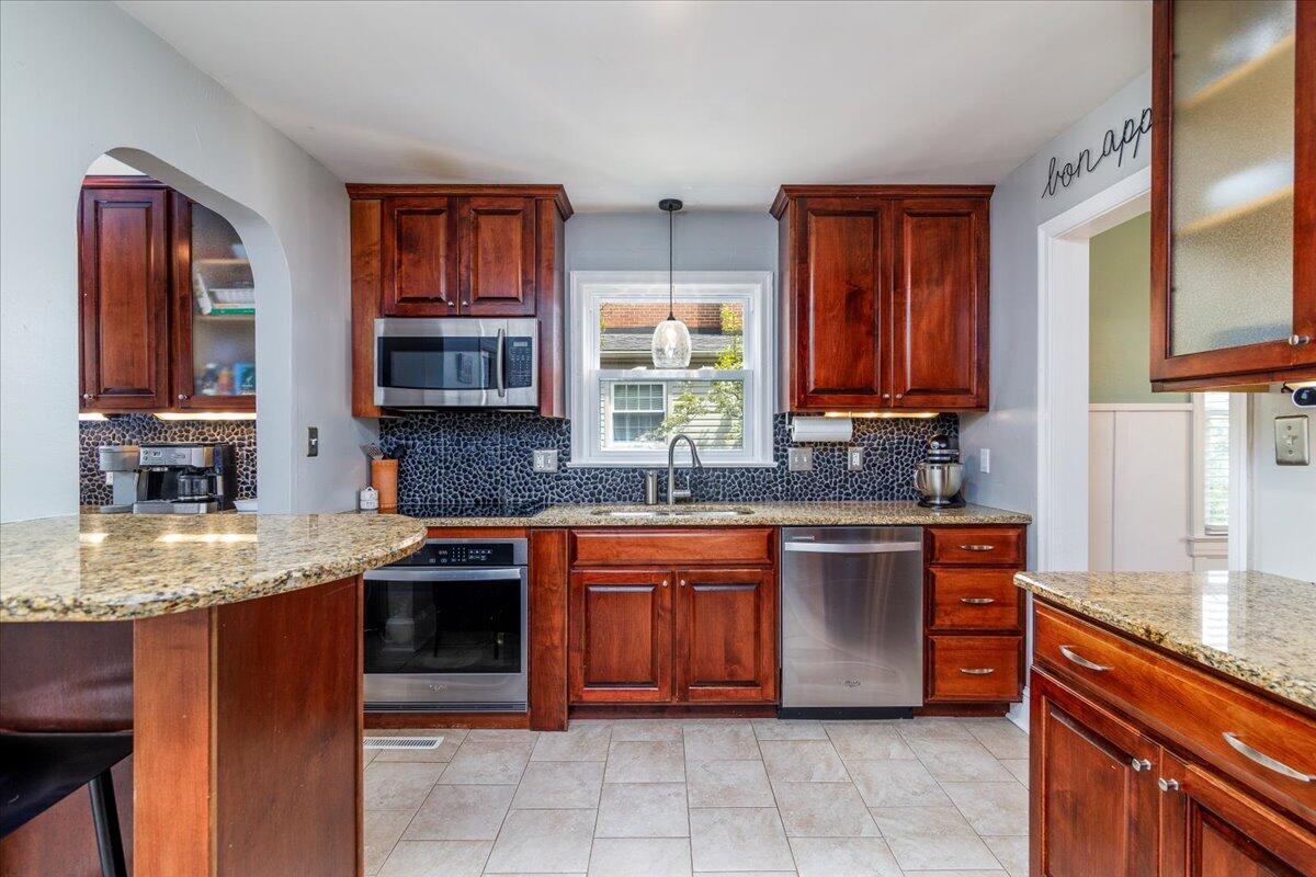 2627 Northview DR SW