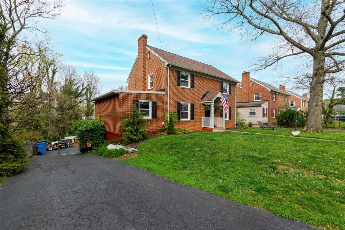 2627 Northview DR SW