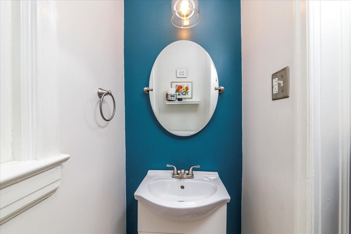 2627 Northview DR SW