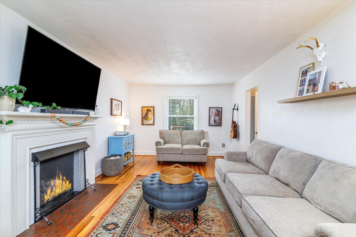 2627 Northview DR SW