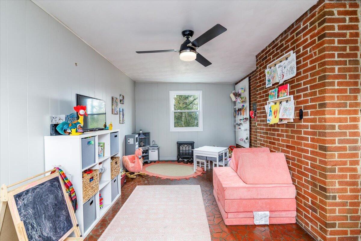 2627 Northview DR SW